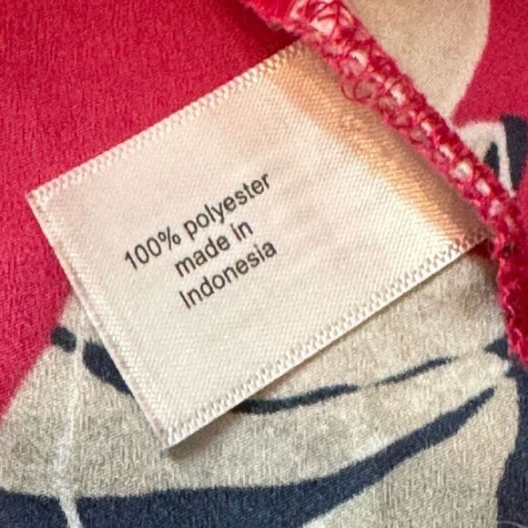 Lane Bryant Floral Flounce Blouse Women’s 26/28 V-neck Red Navy - Picture 9 of 12